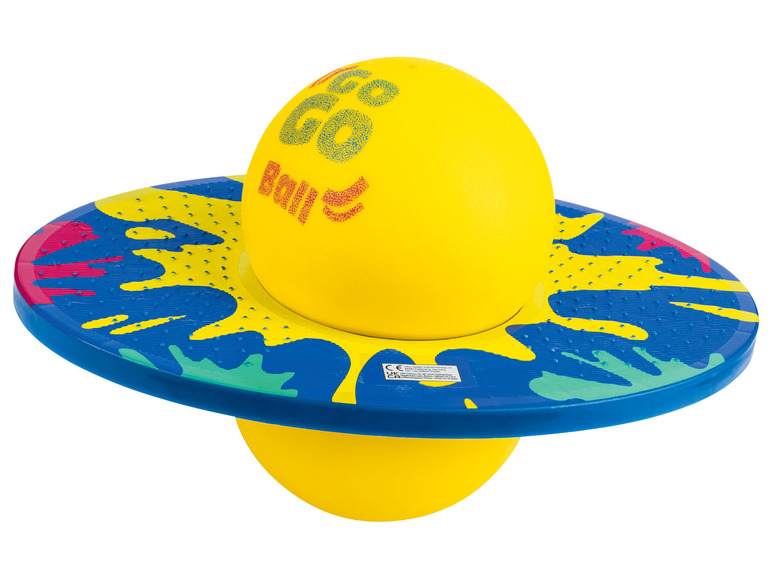 Een gele springbal met een 'Ziggo Ball' logo op een blauwe springschijf.
