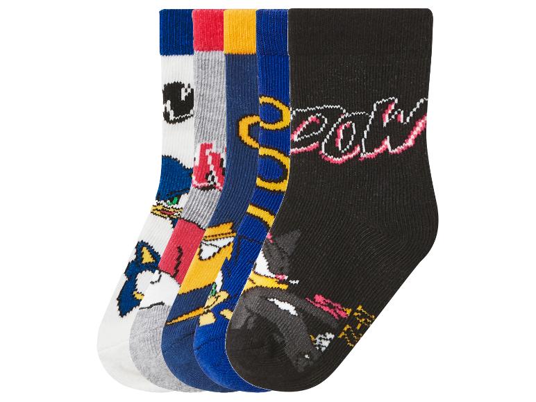 Vijf kindersokken met Sonic the Hedgehog en Tails-motieven.