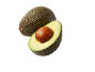 Hele avocado en halve avocado met pit op een zwarte achtergrond.
