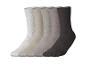 Vijf paar effen geribbelde sokken in diverse neutrale tinten, van lichtgrijs tot donkerbruin.