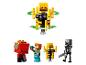 Lego Minecraft figuren, waaronder een draaiende spinnenkoning.