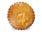 Ronde amandelkoek met een hele amandel in het midden.