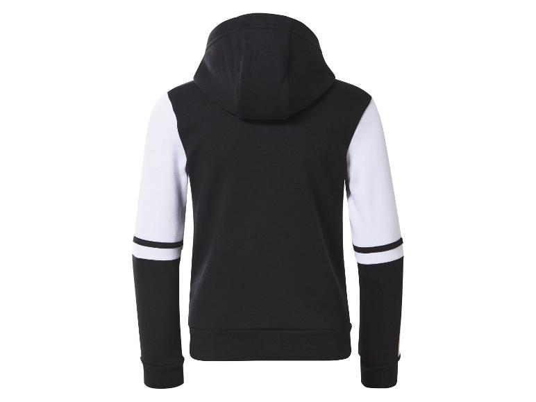 Zwarte hoodie met witte details.