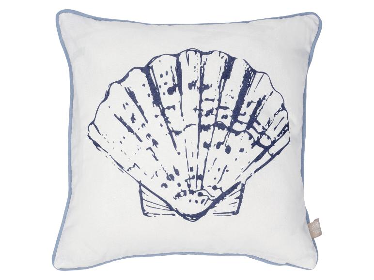 Wit decoratief kussen met blauwe bies en schelpenprint