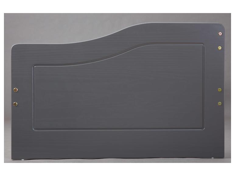 Donkergrijze houten achterkant van een bed met gebogen lijnen.