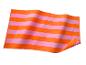 Oranje en roze gestreepte strandhanddoek