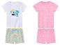 Kinderpyjama: wit shirt met tropische print en gestreepte short, roze shirt met stippen en roze short met stippen.
