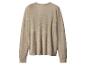 Achterkant van een beige trui met lange mouwen.