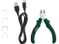 USB-kabel, zijkniptang en metalen nietjes op een zwarte achtergrond.
