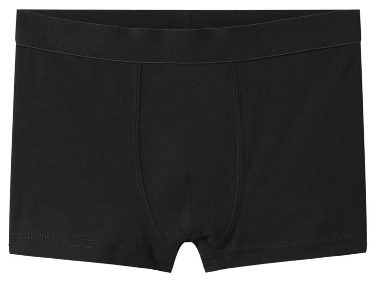 Zwarte herenboxershorts met elastische tailleband.
