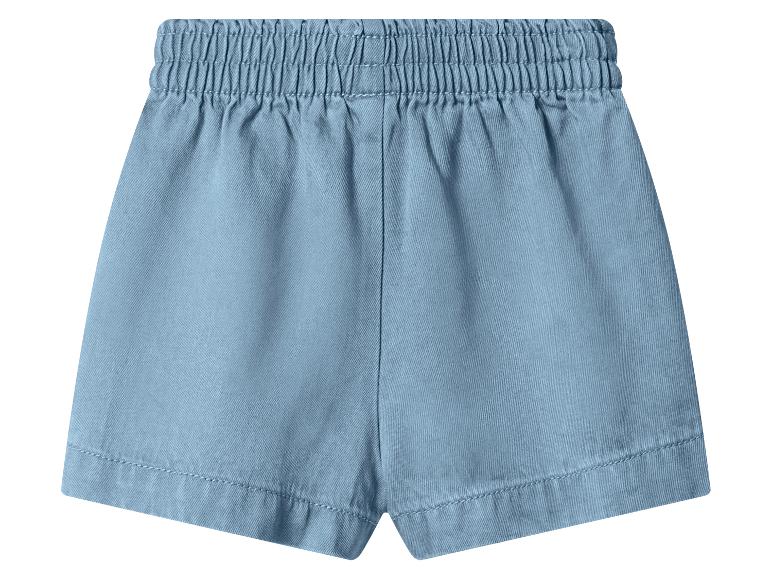 Lichtblauwe dames shorts met elastische tailleband.