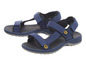 Twee paar blauwe sandalen met klittenband.