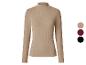 Beige dames coltrui met geribbelde textuur, met kleurstalen.