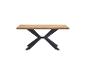 Houten tafel met zwart metalen X-vormig onderstel