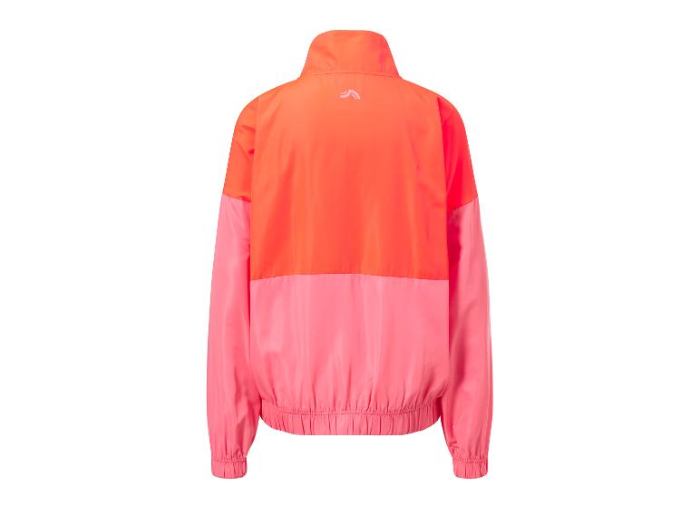 Roze en oranje sportjack.
