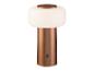 Koperkleurige draagbare tafellamp met een witte diffuser en aan/uit-knop.
