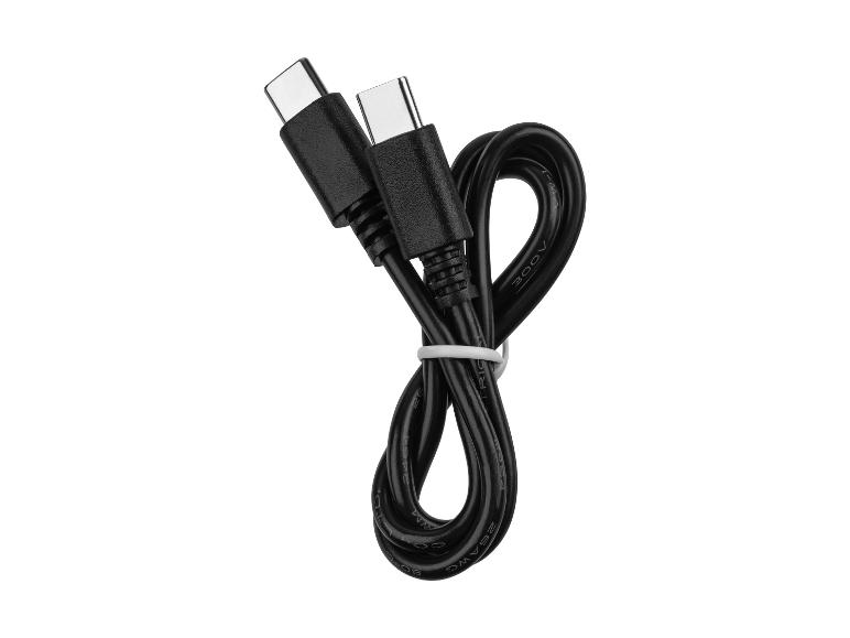 Zwarte USB-C naar USB-C kabel, opgerold en vastgezet met een witte tie-wrap