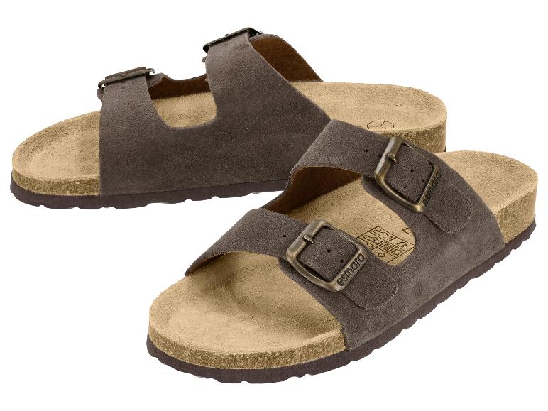 Bruine casual sandalen met metalen gespen en kurken zool.