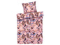 Een roze dekbedovertrek met paisley-print.