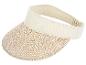 Beige strooien zonneklep met elastische band, ideaal voor zonbescherming.