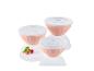 Drie roze kommen met deksels, perfect voor het serveren.