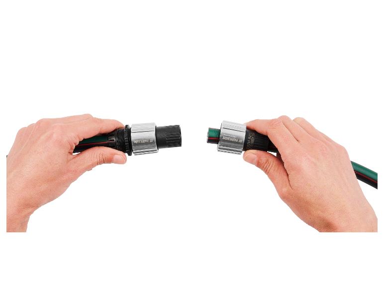 Twee Parkside tuinslangen met koppelstukken.