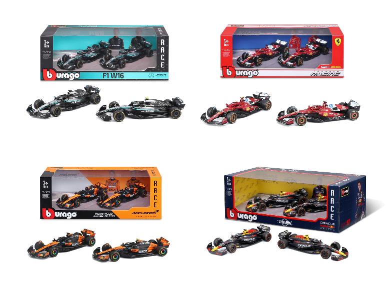 Sets van raceautomodellen op schaal 1:43 in geschenkverpakkingen.
