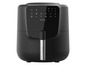Een zwarte Cecotec airfryer met een digitaal bedieningspaneel.