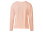 Een roze longsleeve t-shirt met lange mouwen.