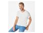 Wit T-shirt en jeans: casual kleding voor mannen.