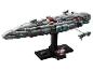 LEGO Star Wars Home One Star Cruiser model op een zwarte standaard.