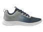 Blauwe sneakers met witte zool.