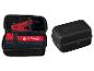 Een draagbare Ultimate Speed auto startbooster kit met startkabels, in een open en een gesloten etui.