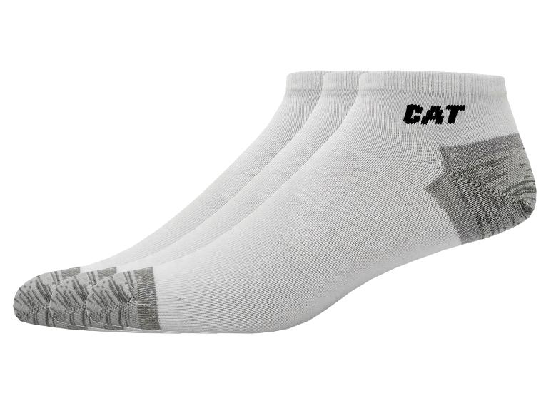 Drie paar witte CAT sokken met grijze accenten.
