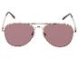 Aviator zonnebril met roze glazen en goudkleurig montuur.