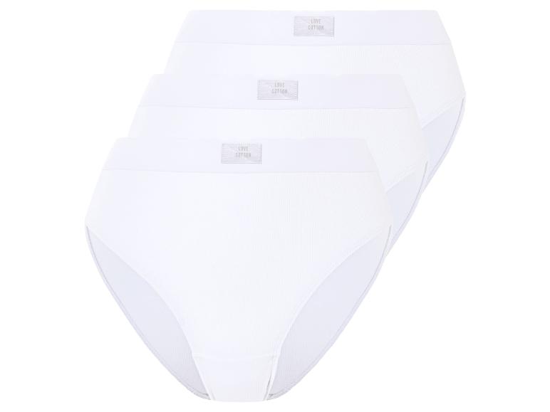 Drie witte kant slipjes van het merk Love Cotton.