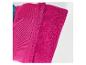 Fuchsia roze stof met fleece voering, zichtbare naden.