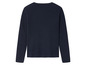 Een donkerblauwe longsleeve met ribbelstructuur.