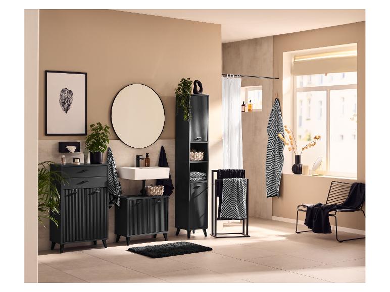 LIVARNO home handdoekenrek in een stijlvolle badkamer.