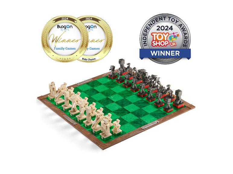 The Noble Collection Minecraft schaakspel met award-badges.