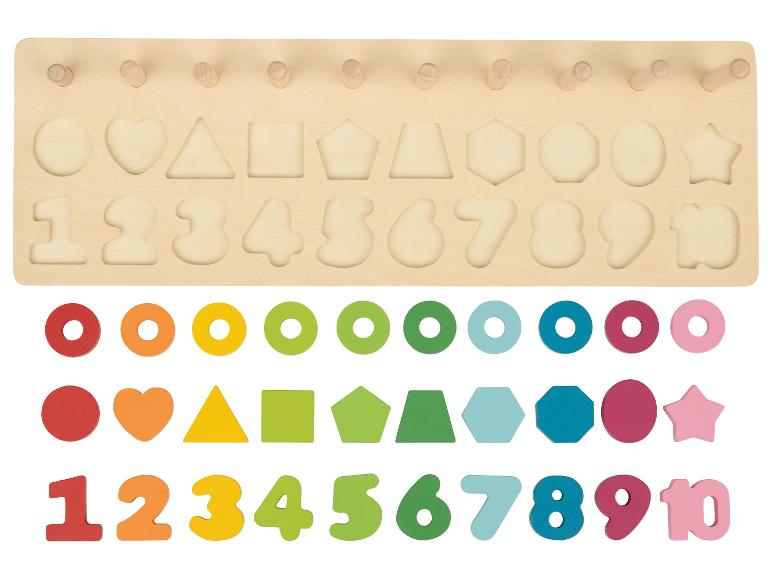 Houten sorteerspel met vormen, cijfers en kleurrijke ringen.
