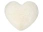 Wit hartvormig kussen van imitatiebont