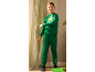 Lachende jongen in groene hoodie en joggingbroek met monsterprint.