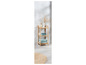 Badkamerrek met handdoeken en decoratieve items.