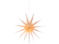 Verlichte hangende kerstster in een beige tint op een zwarte achtergrond.