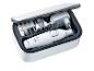 Manicure/pedicureset met elektrische vijl, diverse opzetstukken en stroomadapter in een etui.