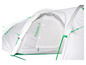 Een witte Tusara 3 tent met groene details.