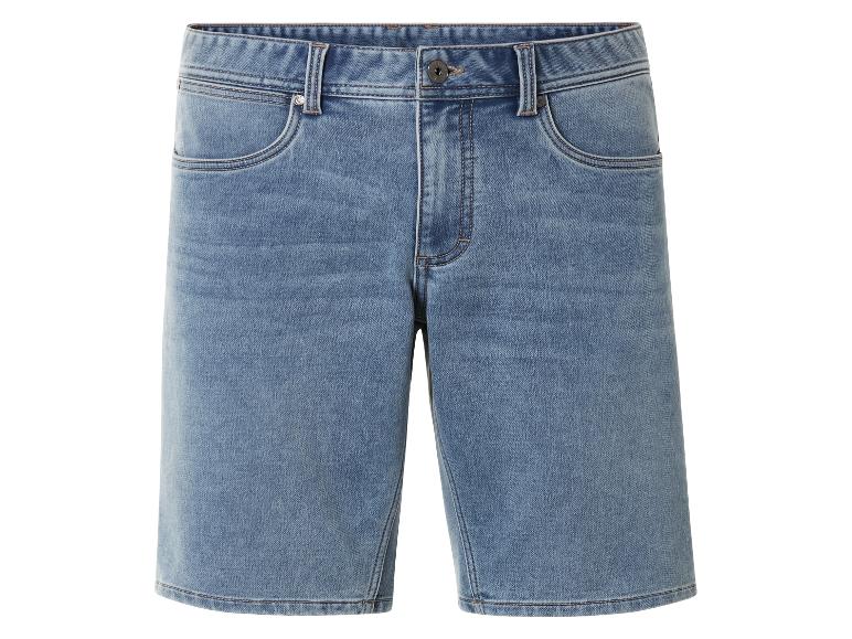 Lichtblauwe spijkerbroek shorts.
