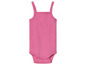 Een roze baby romper.