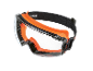 Veiligheidsbril met oranje montuur en verstelbare band.